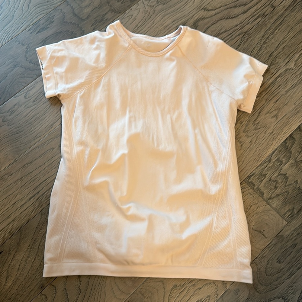 Athleta Girl seamless tshirt